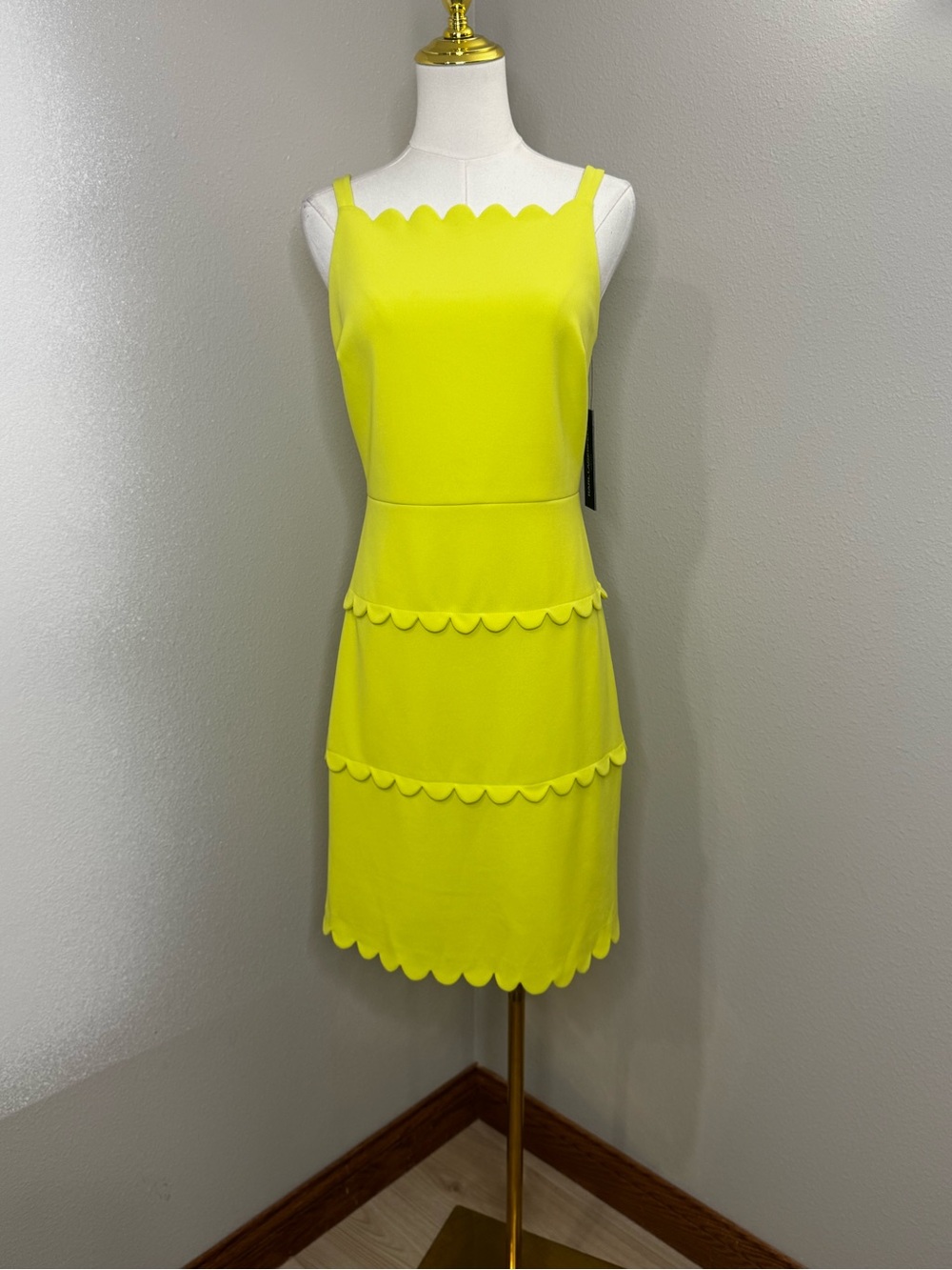 Karl Lagerfeld Paris Dress Size 2 Chartreuse Scallop Tiered NWT $138
